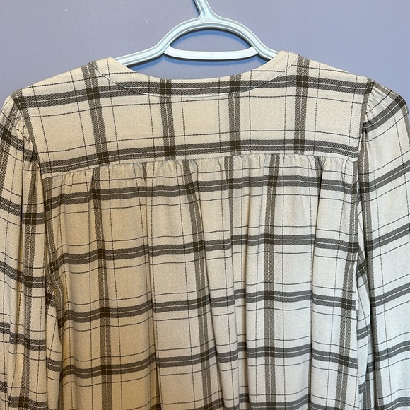 Aritzia Wilfred Free Women Long Sleeve Button Down Shirt - Picture 8 of 10